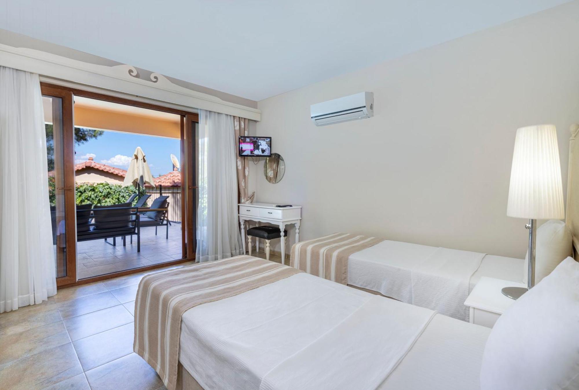 Alya Villa Hotel Turunç Exteriör bild