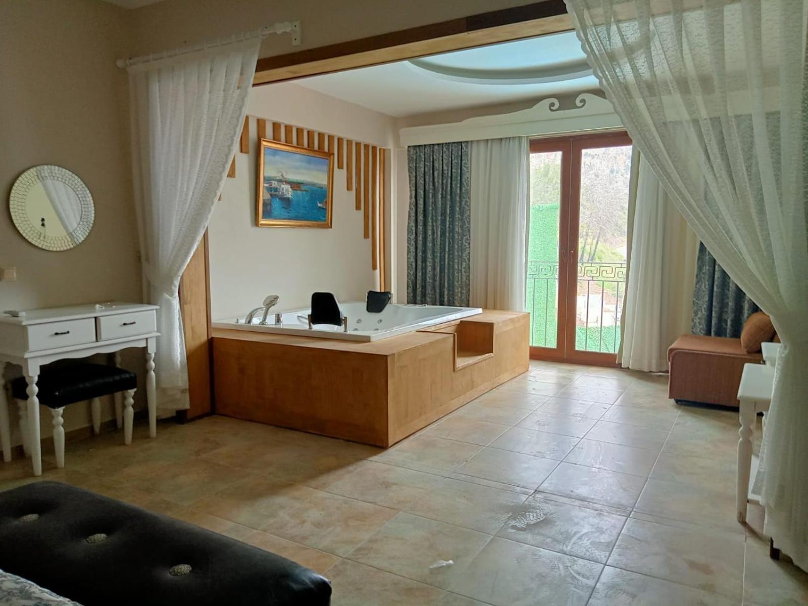 Alya Villa Hotel Turunç Exteriör bild